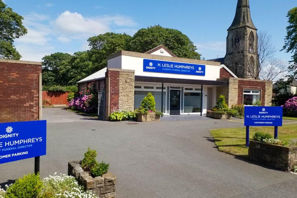 H. Leslie Humphreys Funeral Directors in Crosby, Liverpool, Merseyside.
