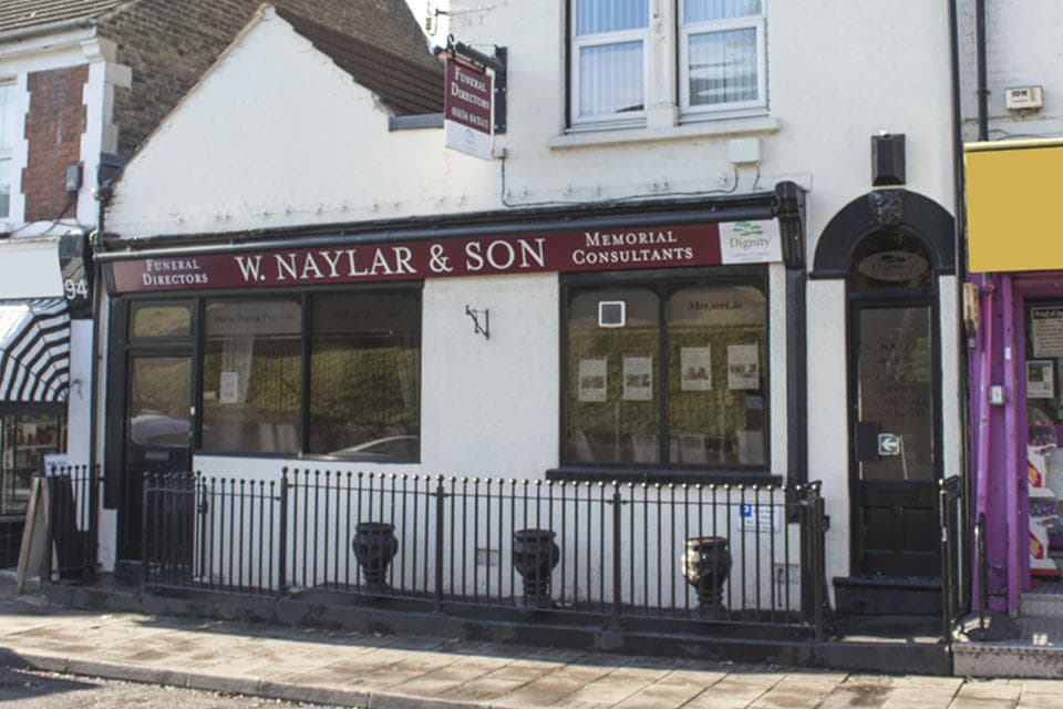 W Naylar & Son Funeral Directors in Rochester, Kent.