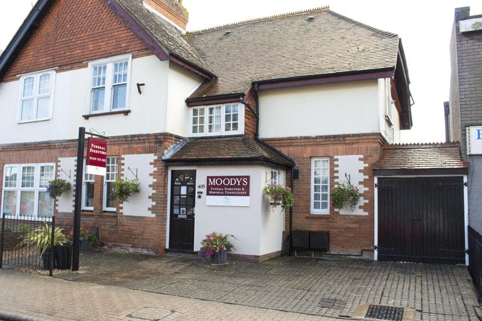 Moodys Funeral Directors in Highcliffe On Sea