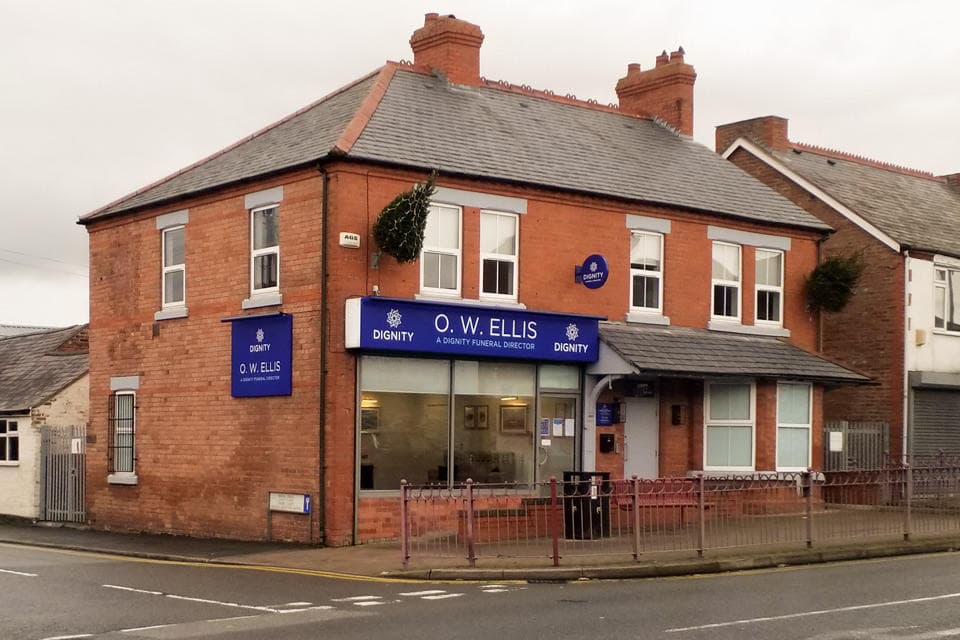 O. W. Ellis Funeral Directors